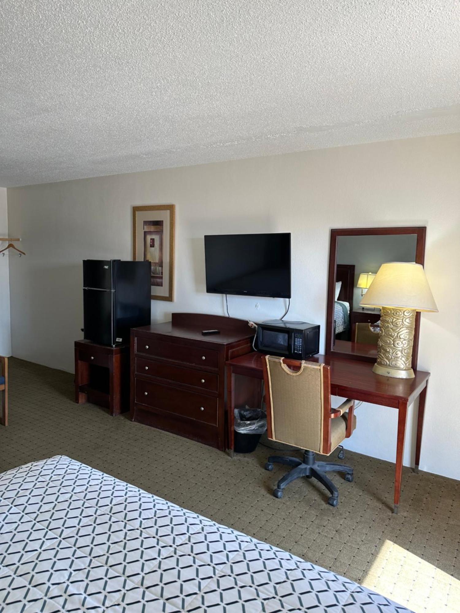 Budget Inn Motel Storm Lake Bagian luar foto