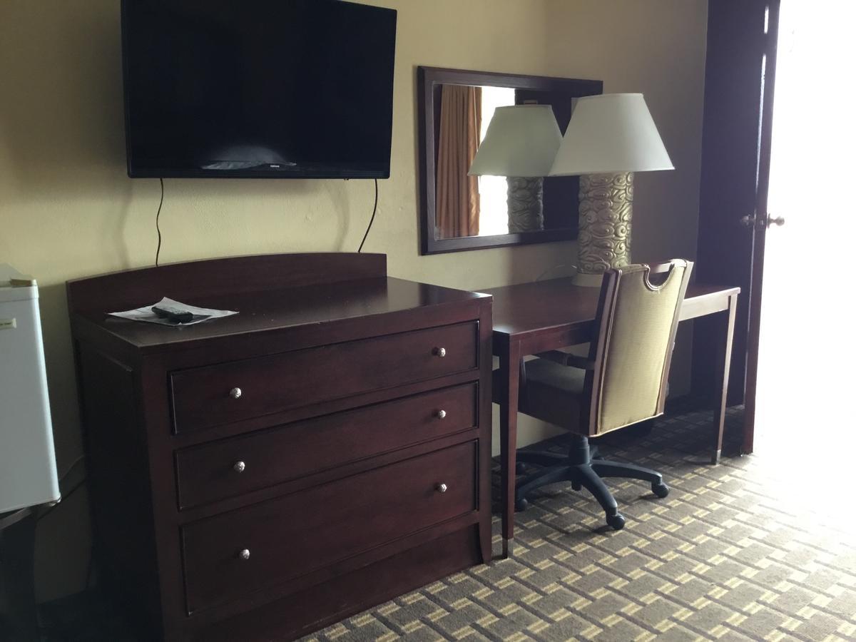 Budget Inn Motel Storm Lake Bagian luar foto
