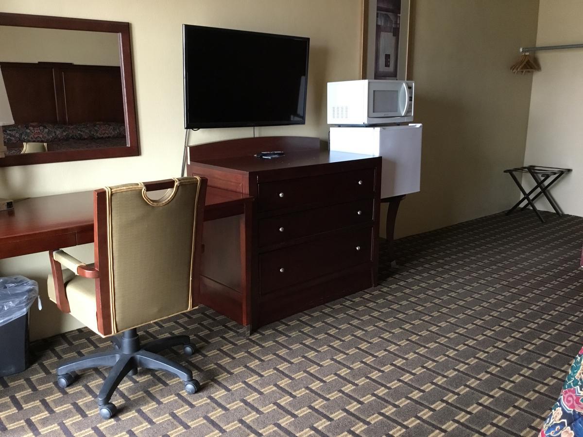 Budget Inn Motel Storm Lake Bagian luar foto
