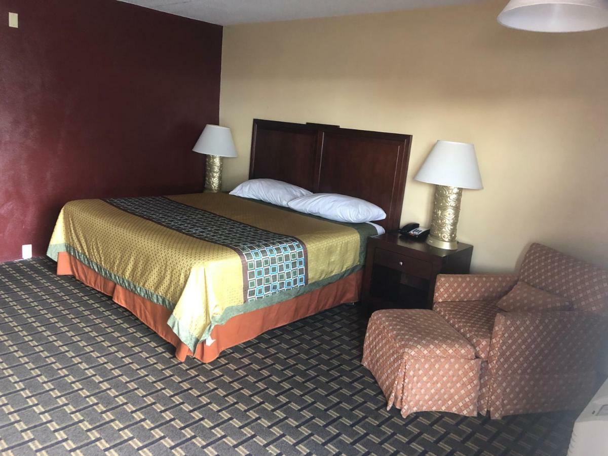 Budget Inn Motel Storm Lake Bagian luar foto